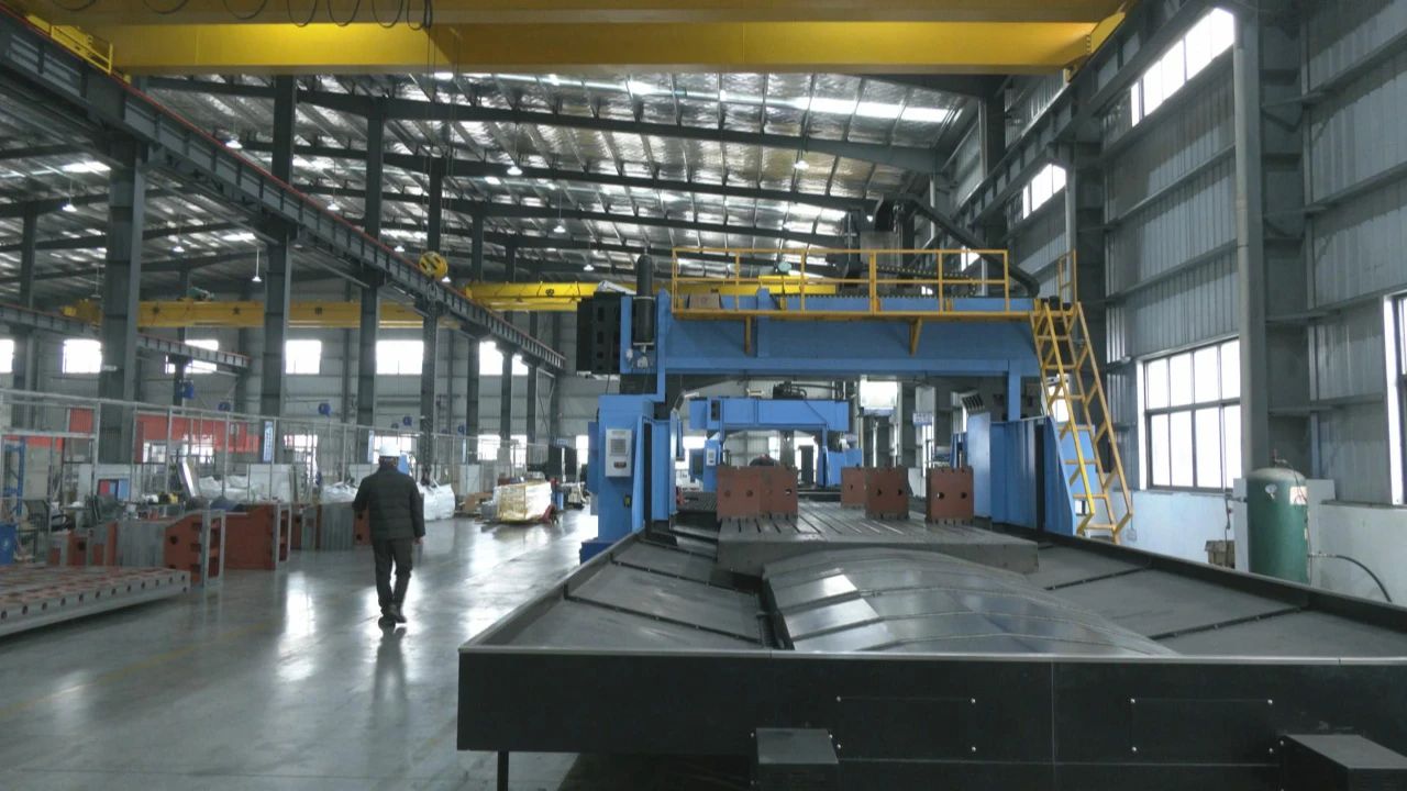 搞研发、拼生产！钜拓智能开足马力→ - 聚焦CNC - 1
