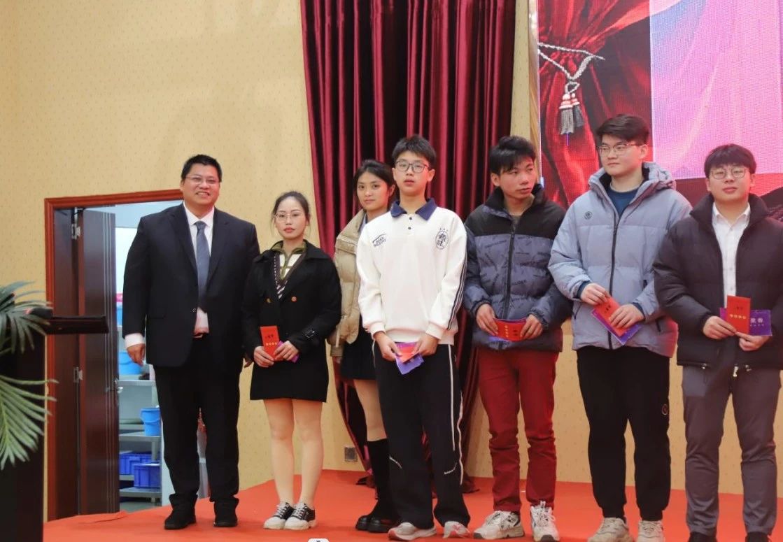 【年会回顾】守初心 创未来——钜拓智能2024年会晚宴 - 聚焦CNC - 13